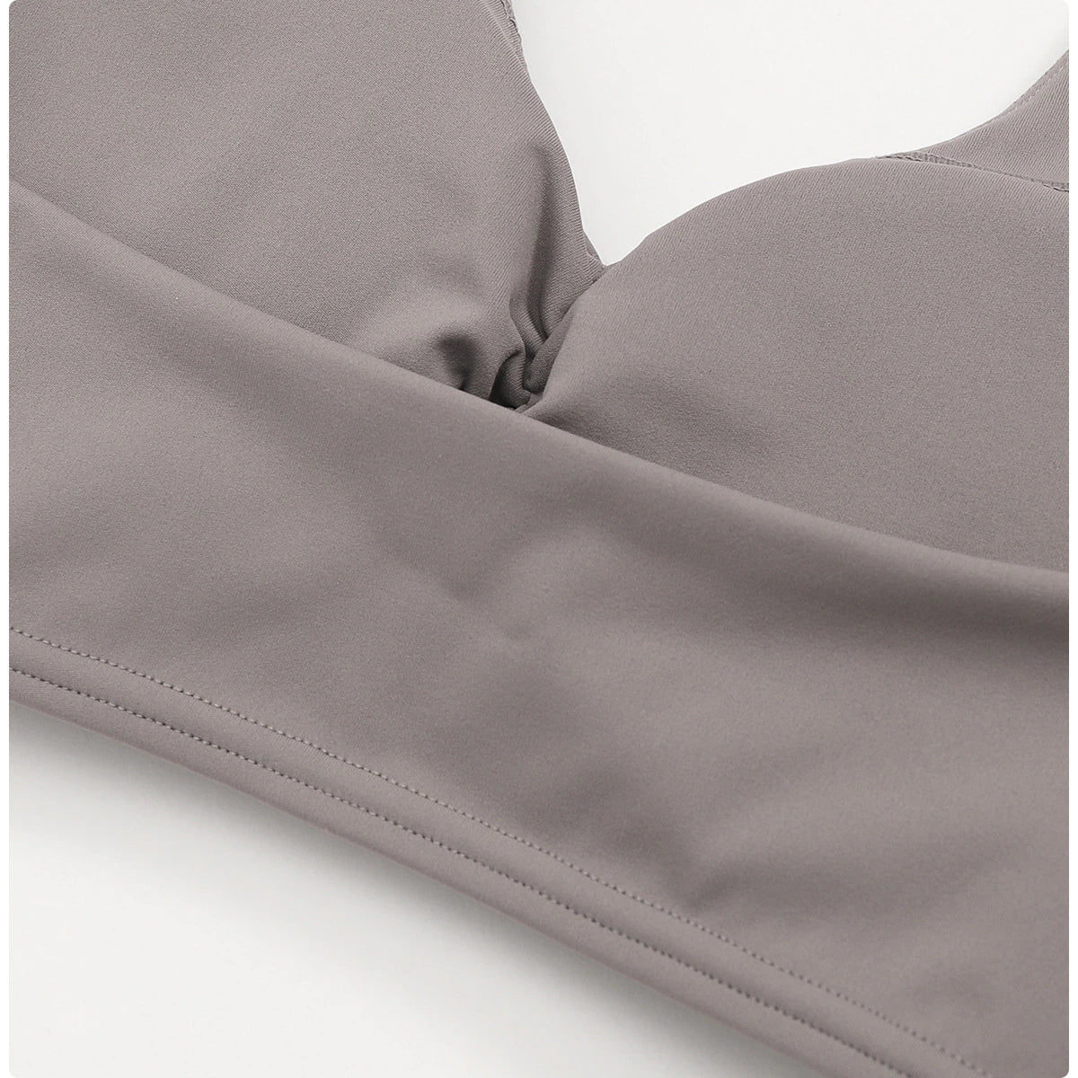 grey rusched muscle cleavage crop top for sport